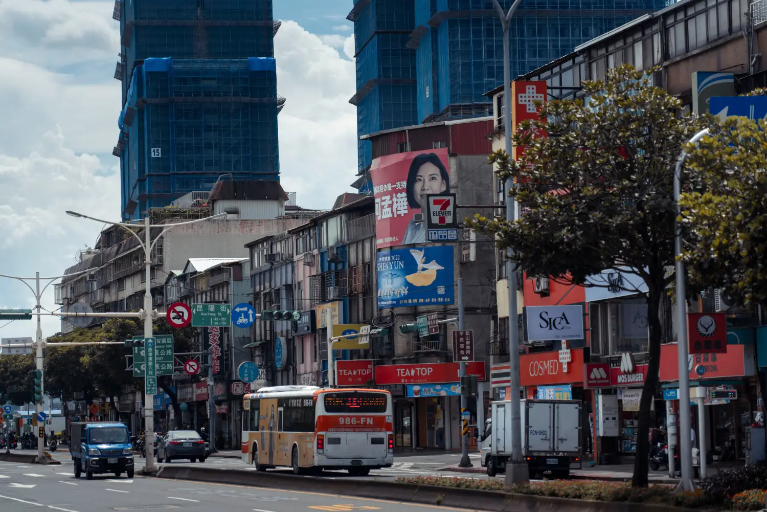 7 Tips for Choosing the Right Billboard Location to Increase Brand Awareness
